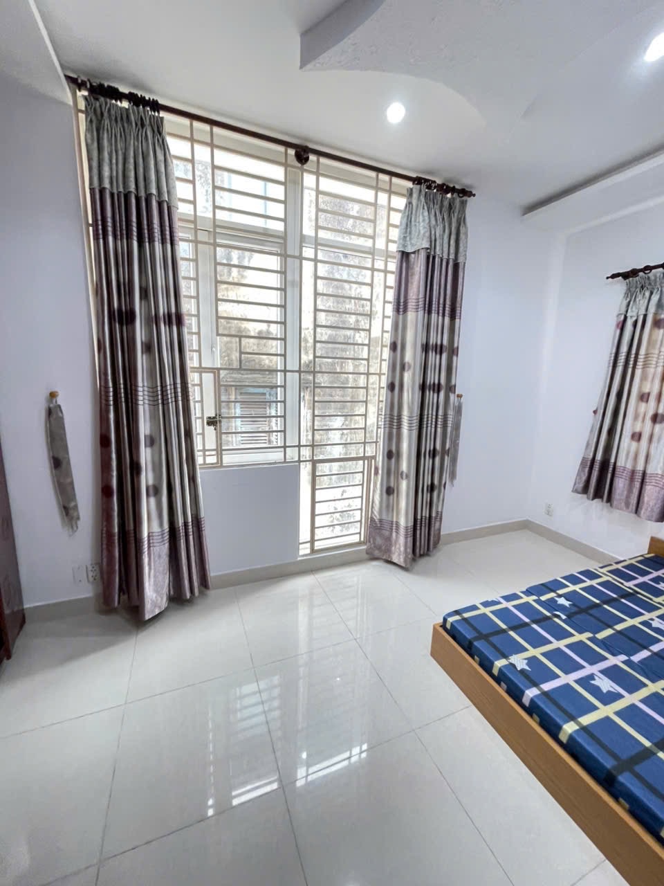 Đường Trần Quốc Thảo