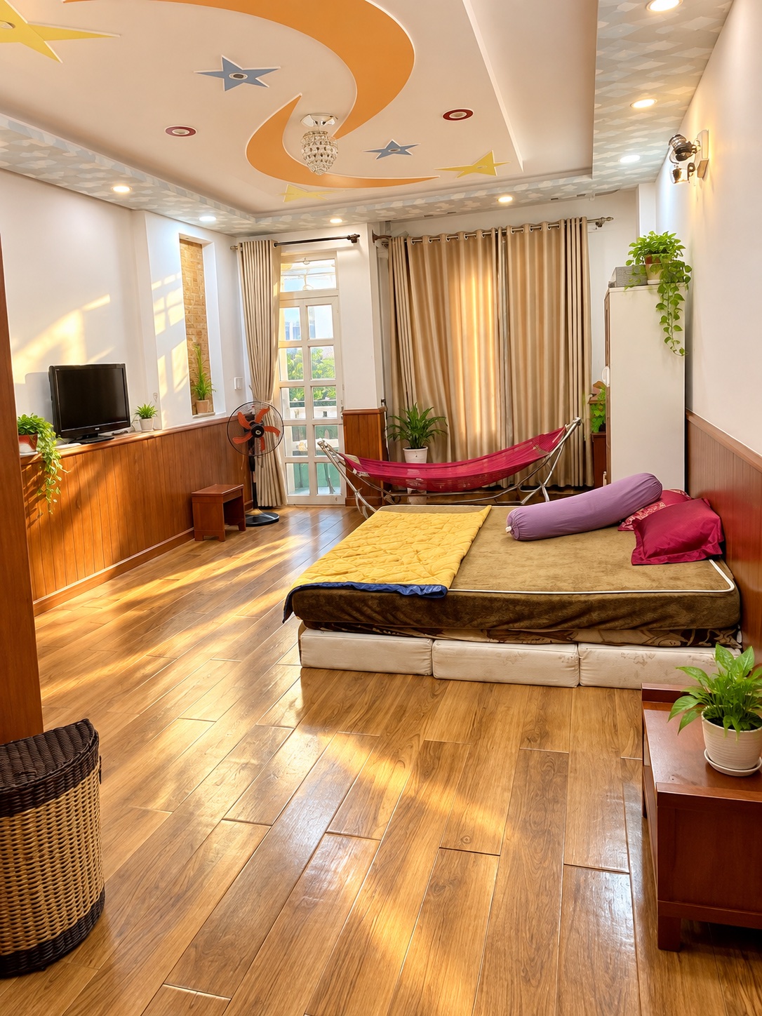 Đường Cách Mạng Tháng 8